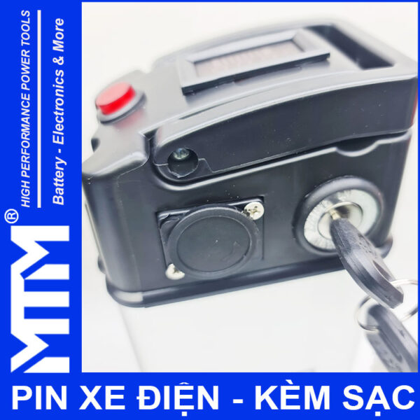cong khoa Pin xe dien 30A leb bao pin