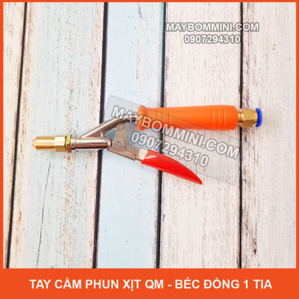 tay cam phun xit QM bec dong mot tia